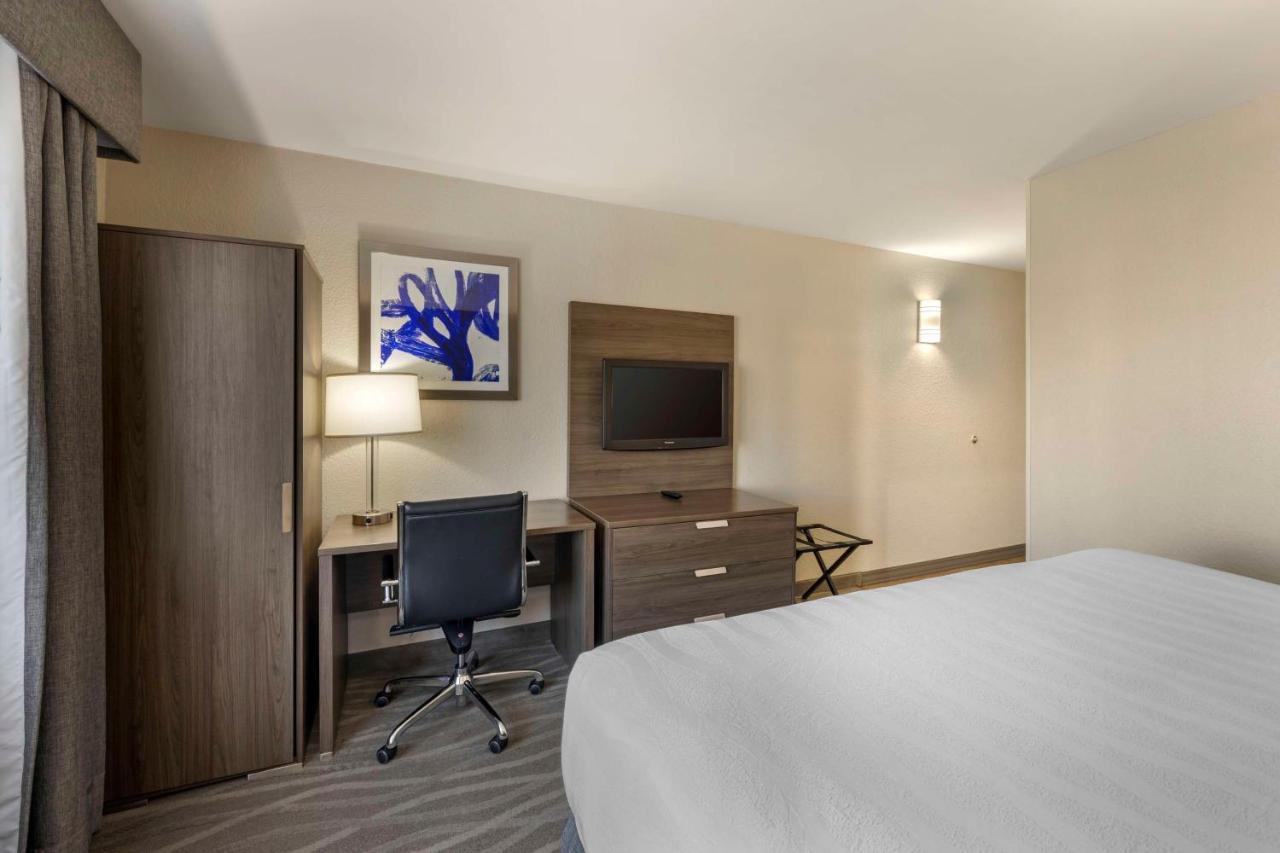 Best Western Plus Nashville Airport Hotel - Bna Екстериор снимка
